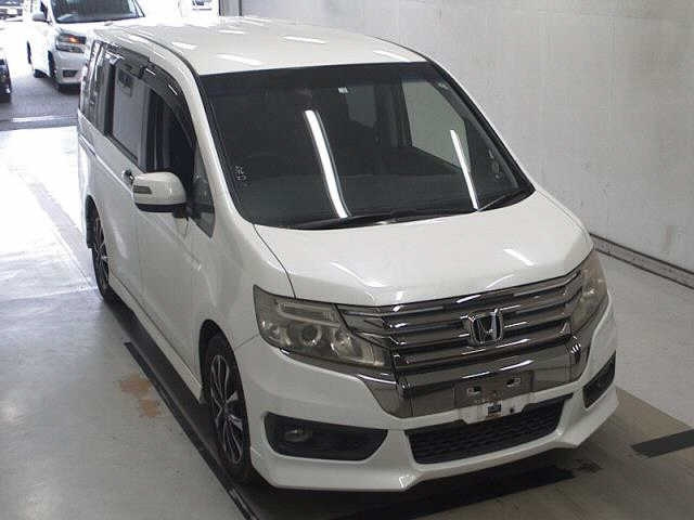 HONDA STEP WAGON 2012