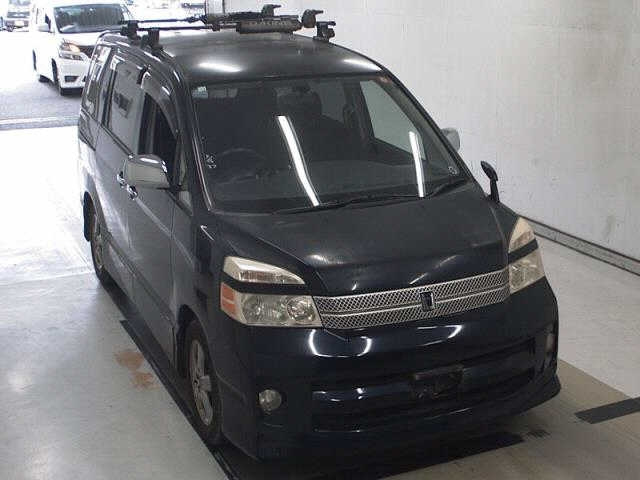 TOYOTA VOXY 2006