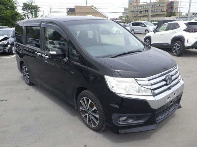 HONDA STEP WAGON 2012