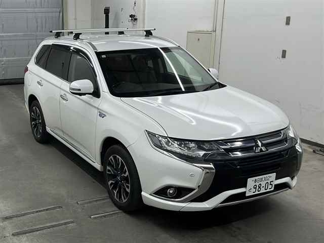 MITSUBISHI OUTLANDER PHEV 2015
