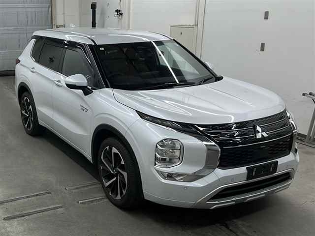 MITSUBISHI OUTLANDER PHEV 2023