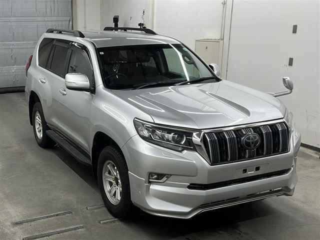 TOYOTA LAND CRUISER PRADO 2019