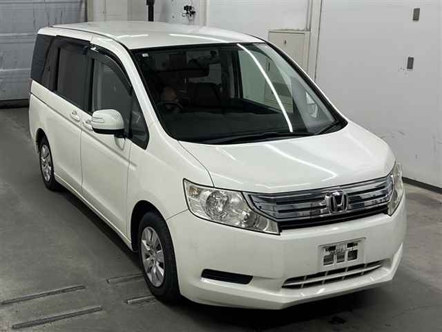 HONDA STEP WAGON 2010
