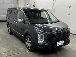 mitsubishi delica-d5
