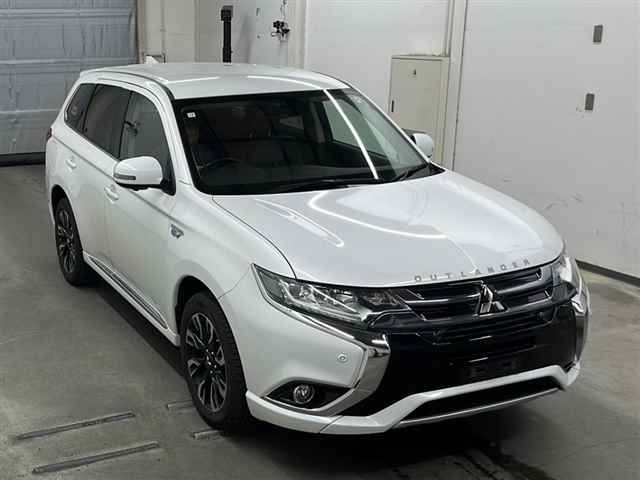 MITSUBISHI OUTLANDER PHEV 2016