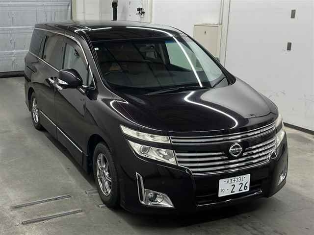 NISSAN ELGRAND 2011