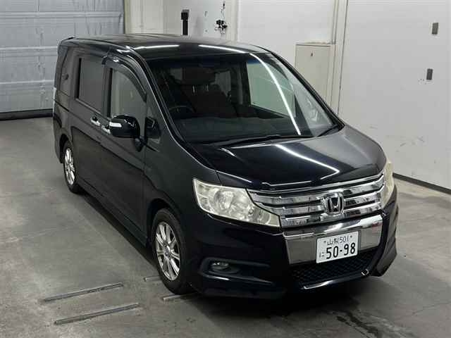 HONDA STEP WAGON 2011