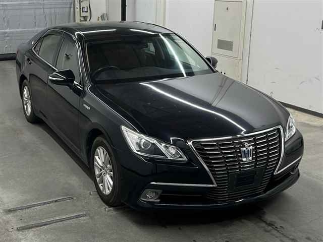 TOYOTA CROWN 2013