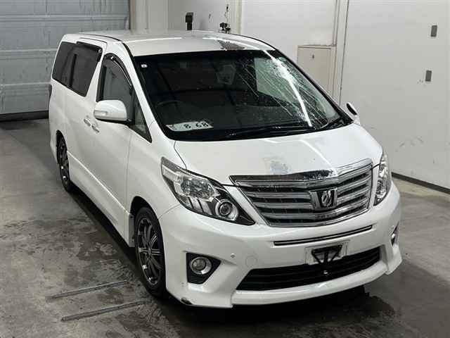 TOYOTA ALPHARD 2013