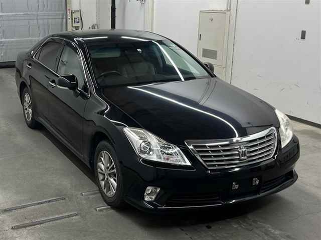 TOYOTA CROWN 2010