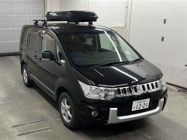 MITSUBISHI DELICA D5 2012