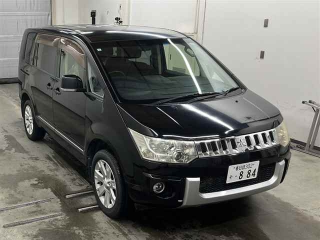 MITSUBISHI DELICA D5