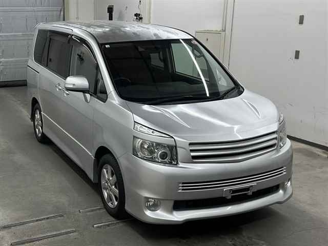 TOYOTA VOXY 2008