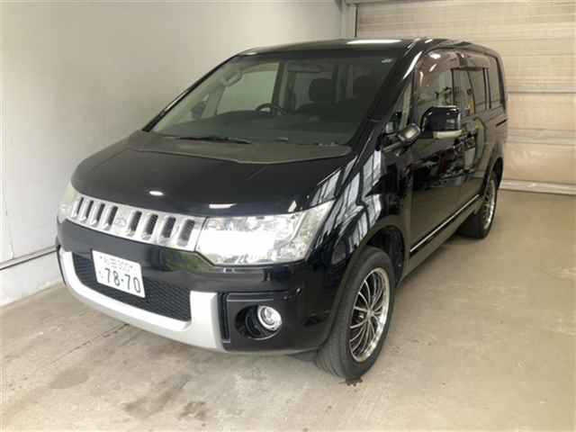 MITSUBISHI DELICA D5 2010