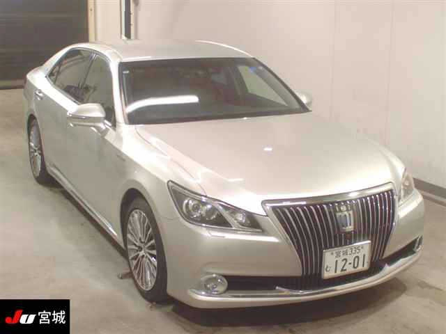 TOYOTA CROWN 2017