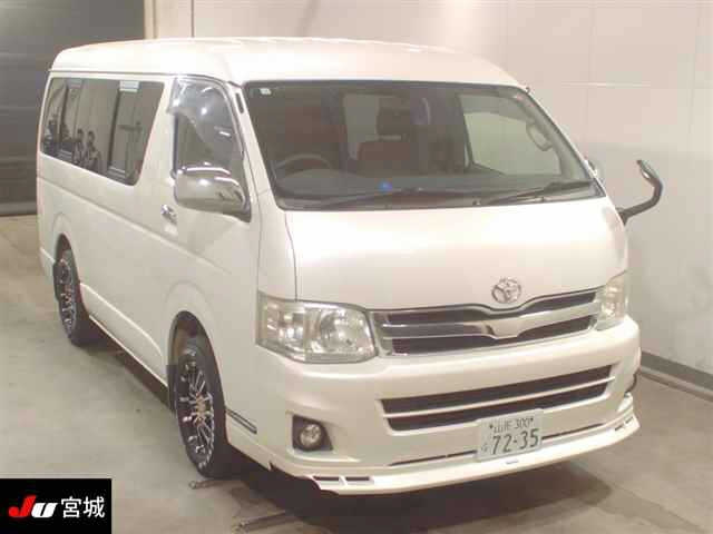 TOYOTA HIACE 2012