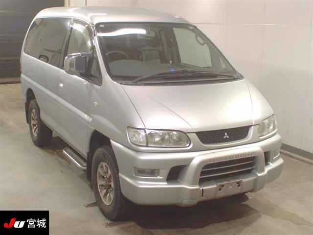 MITSUBISHI DELICA 2005