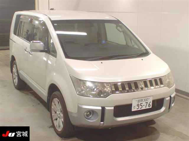 MITSUBISHI DELICA D5 2008