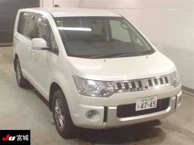 MITSUBISHI DELICA D5 2007