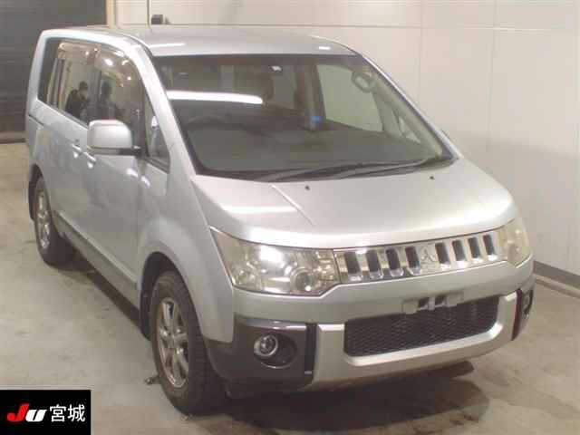 MITSUBISHI DELICA D5 2012