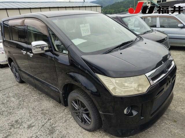 MITSUBISHI DELICA D5 2009