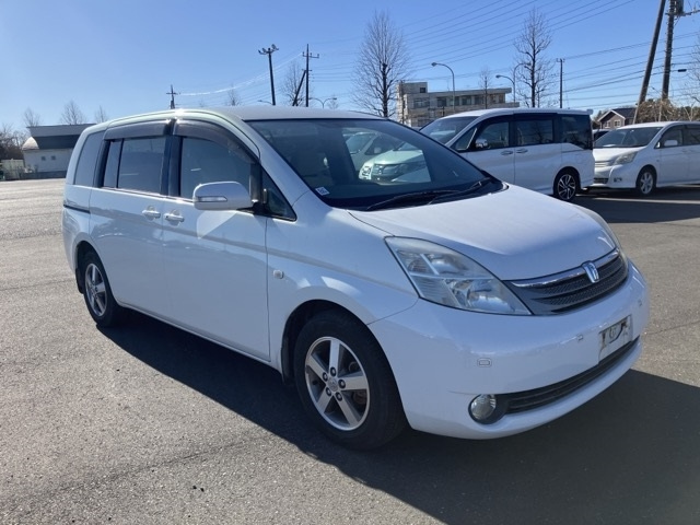 TOYOTA ISIS