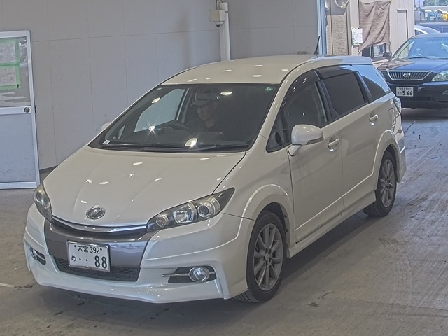 TOYOTA WISH 2015