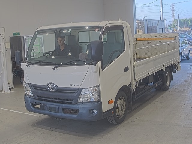 TOYOTA DYNA 2018