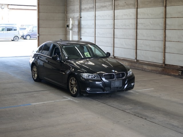 BMW 3 SERIES 2010