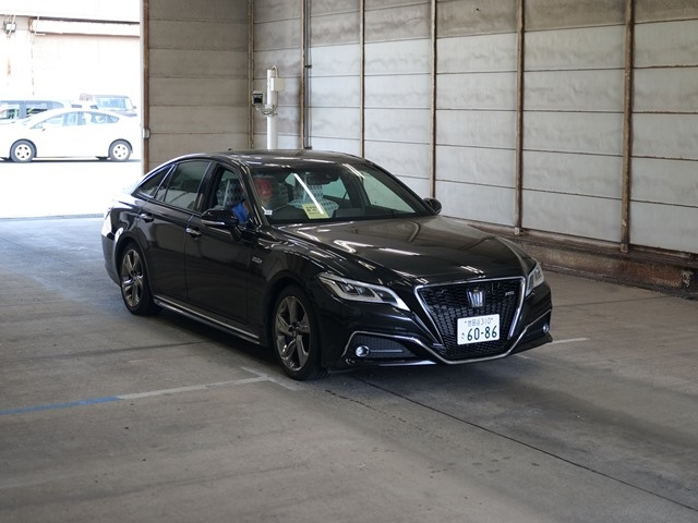 TOYOTA CROWN 2018