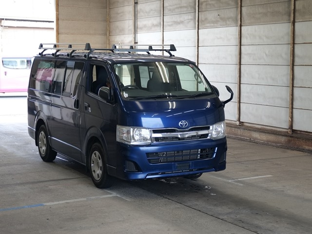 TOYOTA REGIUS ACE VAN 2013