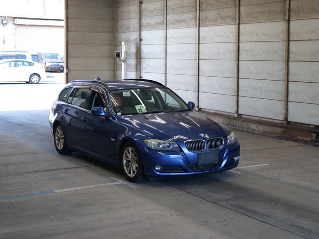 BMW 3 SERIES 2010