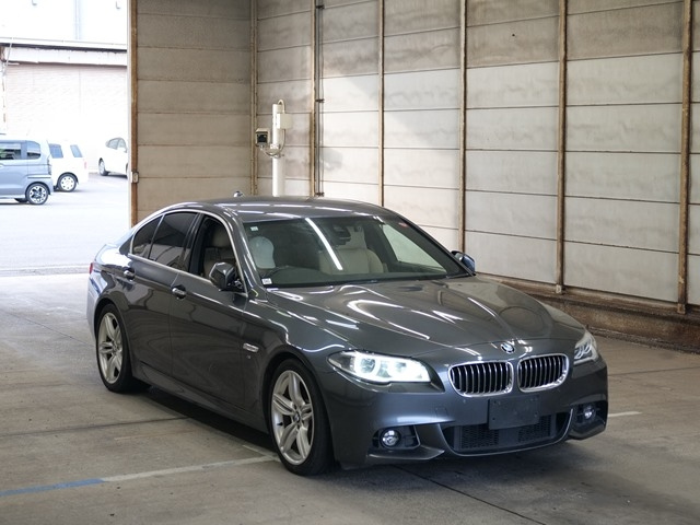 BMW 5 SERIES 2016
