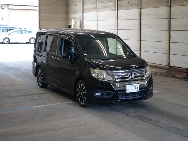 HONDA STEP WAGON 2012