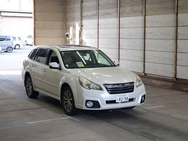 SUBARU LEGACY OUTBACK 2013