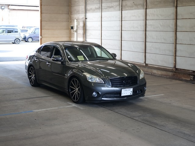 NISSAN FUGA 2011