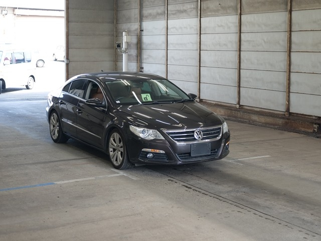 VOLKSWAGEN PASSAT 2009
