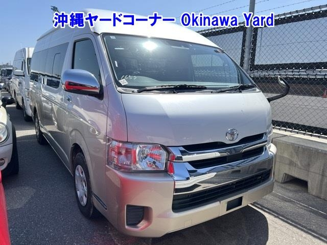 TOYOTA HIACE 2019