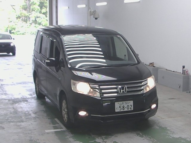 HONDA STEP WAGON 2012