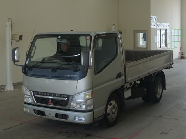 MITSUBISHI CANTER 2005
