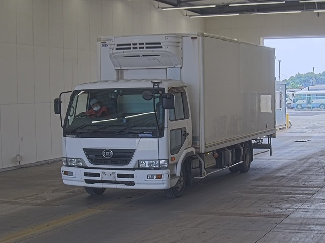 NISSAN CONDOR 2010