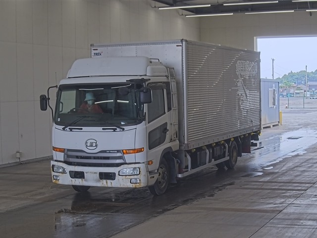 NISSAN UD SERIES 2014