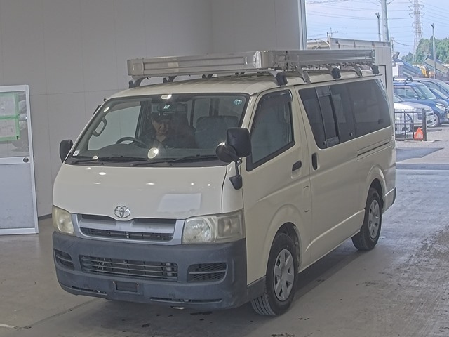 TOYOTA HIACE VAN 2005