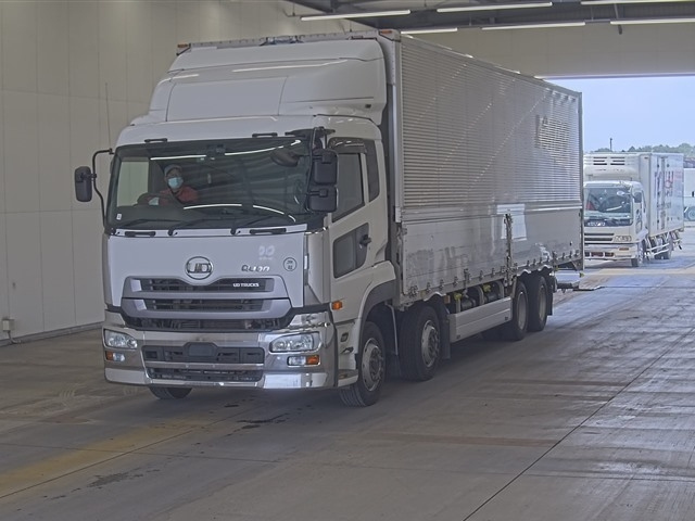 NISSAN QUON 2015