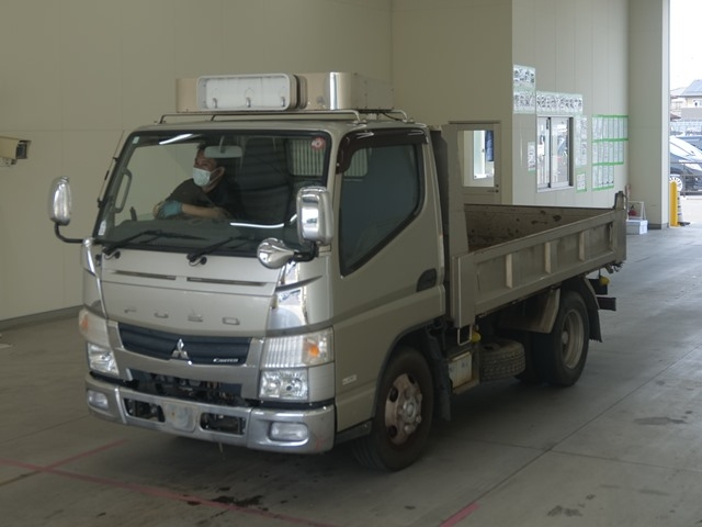 MITSUBISHI CANTER 2016