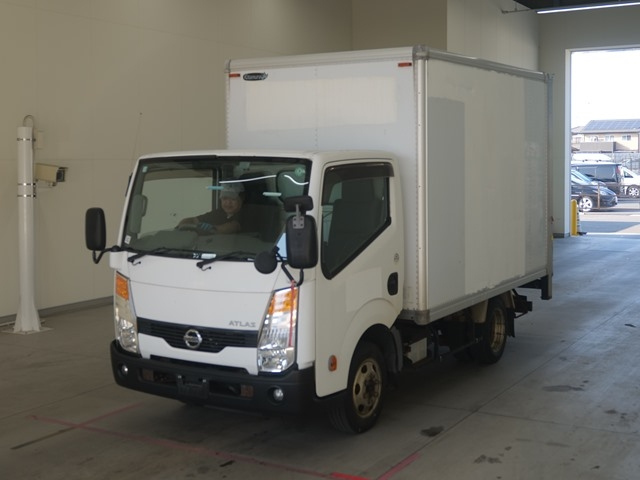 NISSAN ATLAS 2014