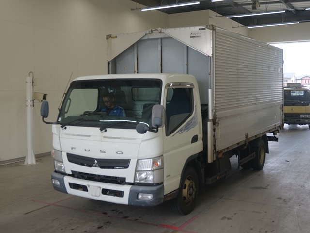 MITSUBISHI CANTER 2011