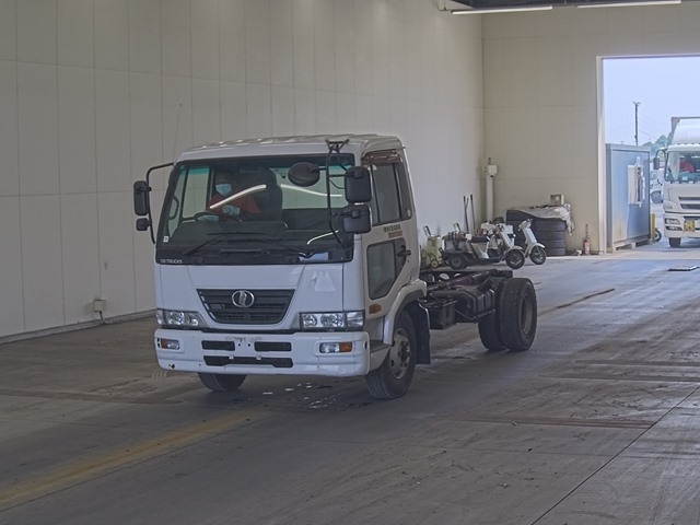 NISSAN CONDOR 2008