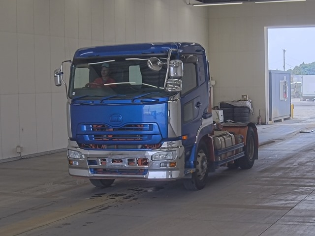 NISSAN QUON 2011