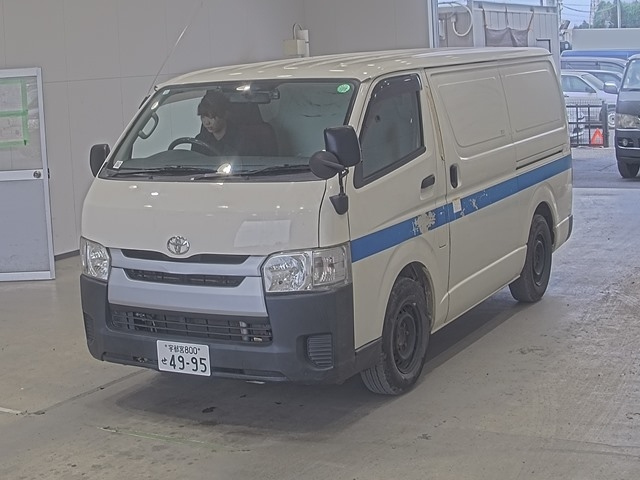 TOYOTA HIACE VAN 2015